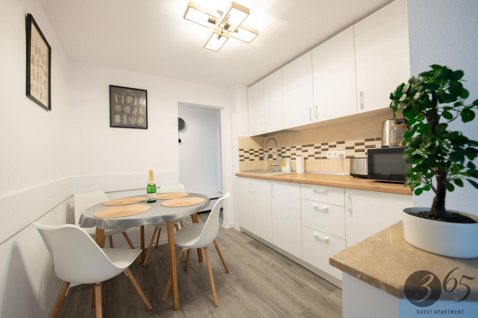 365 Guest Apartment Hunedoara Exterior photo